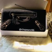 ราคา กระเป๋าสตางค์ Balenciaga long wallet (used) อะไหล่เงิน ของแท้นะคะ (582627257)