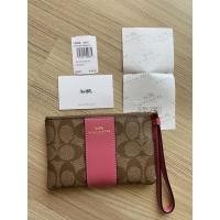 ราคา *ส่งต่อ* กระเป๋าคล้องแขน coach สีชมพู *มือสอง* ของแท้100% (15115717015)