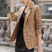 ราคา สูทผู้หญิงลายสก็อต สีครีม สีดำ (6276592156)