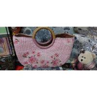ราคา กระเป๋างานสานใบใหญ่สีชมพูลายดอกไม้มือสอง (12084520169)