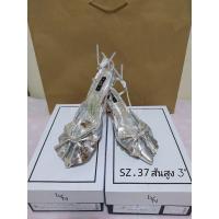 ราคา ลด 70%พร้อมส่ง รองเท้า LYN ของแท้ มือ1 ป้ายห้อย #ของแท้จากชอป (5174657034)
