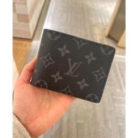 ราคา LV Louis Vuitton SLENDER ผู้ชายสีดำพับครึ่งแปดบัตรคลิปสั้นกระเป๋าสตางค์หนังคลิปเงิน M62294 (18281992222)