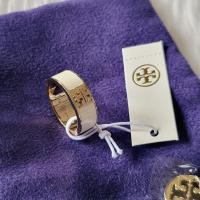 ราคา ขายแหวน Tory Burch Small Enamel inlay Ring แท้100%จากUSA สีขาวออฟไวท์(เบอร์7) (21402542605)