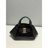 ราคา Saleกระเป๋า Salvatore Ferragamo Vintage มือสอง ของแท้ (19787390401)