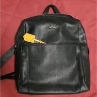 ราคา กระเป๋าเป้ pierre cardin หนังสีดำเงาสวย (มือสอง) (6142165454)