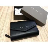 ราคา กระเป๋าสตางค์ใบกลาง Charles & Keith (ของแท้) (6358742296)