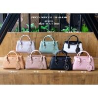 ราคา Pimmy..งานใบใหญ่ทรงสวย ใส่กระเป๋าตังค์ใบยาวได้..ราคาส่ง : 490 บาท..ส่งฟรีขนาด : ปากดระเป๋า 10 (21351061651)