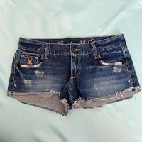 ราคา ⭐️ กางเกงยีนส์ขาสั้น มีรุ่ยๆหน้ากางเกง CC Double O⭐️ (5984075794)