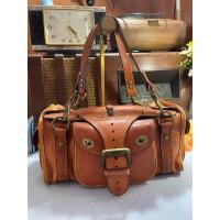 ราคา กระเป๋าทรงถือหนังแท้สีน้ำตาลแบรนด์แท้มือสอง (23780505295)