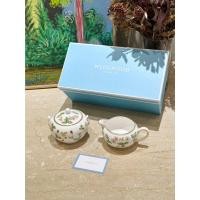 ราคา Wedgwood Wild Strawberry Series Bone Porcelain European Style Sugar Can and Milk Can Gift Box with Lid (22885244850)