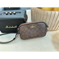 ราคา COACH ครอสบอดี้ 2ซิป สายหนัง ลายซีซิกเนเจอร์ ขนาด 7 1/2" (L) x 4 1/2" (H) x 1 1/2" (W) (29202152154)