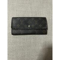 ราคา กระเป๋าสตางค์ Louis Vuitton แท้100%มือสอง สภาพดี สะอาดค่ะ (18271886661)