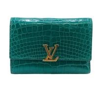 ราคา Louis Vuitton Portefeuille Capucines Compact Tri-Fold กระเป ๋ าสตางค ์ Crocodile N93601 สีเขียวผู ้ หญิงใช ้ (24977452066)