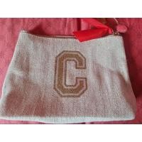 ราคา Clarins make-up bag year 2023 (24065095702)