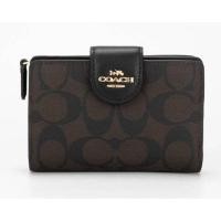 ราคา พร้อมส่งกระเป๋าสตางค์ Coach C0082 Medium Corner Zip wallet in Signature Canvas ของแท้ 100% (24483657269)