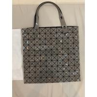 ราคา BAO BAO 10x10 Grey ของแท้ มือ 2 (12204482248)