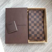 ราคา Used like new Louis Vuitton Zippy Wallet ปี16 (21689458451)