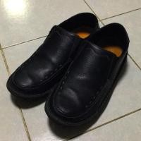ราคา รองเท้าหนังแท้ ManWood size40-41 (404618222)