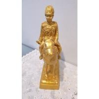 ราคา รูปหล่อเสด็จพ่อร 5 ทรงพระเครื่องขี่ม้า พ่นสีทอง (4695033686)