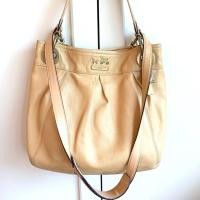 ราคา Used Coach หนังแท้ทั้งใบ สีสวยมาก แท้100% (3539866337)