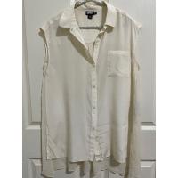 ราคา ‼️ลดราคาเสื้อแบรนด์ DKNY % #เสื้อมือสอง#เสื้อเชิ้ตมือสอง #สภาพดี #เสื้อแบรนด์ราคาถูก หน้า-หลัง เนื้อผ้าไม่เหมือนกัน (23781959963)