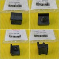 ราคา ลูกยางขาตั้งคู่เวฟ125S wave125R wave125i ไฟเลี้ยวบังลม แท้ 50524-397-000 (6657492483)