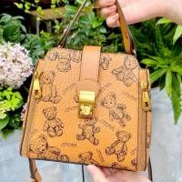 ราคา ✨พร้อมส่ง✨กระเป๋าหมี TTWN BEARลายหมี MCM TN2120 (15815351963)