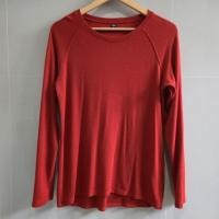 ราคา เสื้อฟรีส fleece Uniqlo สีแดง size XL หญิง มือสอง สภาพดีมาก (24037304571)