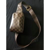 ราคา (Louis Vuitton) Geronimos Damier ปี05 คาดอก LV รุ่น 2 ซิปซับแดง สภาพสวยมาก (5027981243)