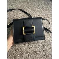 ราคา กระเป๋า Charles&Keith สะพายข้างของแท้มือสอง (12806051504)