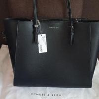 ราคา ส่งต่อ กระเป๋า charles & keith ทรงtoteใบใหญ่ (4002995415)