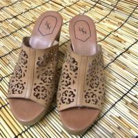 ราคา รองเท้าส้นสูงLyn แท้100% สนใจลดได้ (544474033)