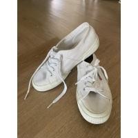 ราคา รองเท้าผ้าใบสีขาว Superga ของแท้ 100% สภาพดี size 37 (23583118420)