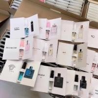 ราคา [คละกลิ่น] พร้อมส่ง‼️ น้ำหอมเทสเตอร์ น้ำหอมเทส ขนาดทดลอง (25922956950)