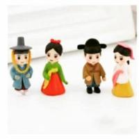 ราคา [พร้อมส่ง] ตุ๊กตาจีน ตุ๊กตาขุนนาง+ชาวบ้านจีน สำหรับตกแต่งบ้านตุ๊กตา (3534771436)