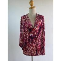 ราคา FF03931 เสื้อผ้ามือสอง คอถ่วง สีแดงลาย แบรนด์ DANA BUCHMAN อก 48-50 นิ้ว (22980375333)