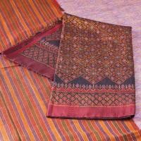 ราคา ผ้าไหมสุรินทร์ ลายโฮลเปราะ ไหมบ้าน3ตะกอทอมือ 1x2เมตร (16171028196)