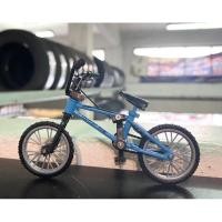 ราคา โมเดลจักรยาน BMX คอโรเตอร์ สำหรับตั้งโชว์ (8534264219)