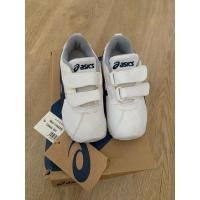 ราคา รองเท้าเด็กasicsแท้* (27502393878)