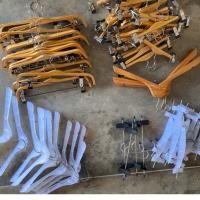 ราคา ไม้แขวนเสื้อ มือสอง สภาพดี พร้อมส่ง ราคาถูก !! มีหลายแบบให้เลือก ไม้แขวนเสื้อ มือสอง (10อันต่อ1มัด) (23519314840)