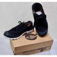 ราคา รองเท้าผ้าใบ Palladium 1947 / Size 35.5 (3uk) มือ2 ของแท้ 100% ซื้อจากShop ถ่ายจากสินค้าจริงค่ะ (5400744547)