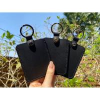 ราคา (หนังแท้) mosura - ซองใส่คีย์การ์ด ซองใส่บัตร พร้อมพวงกุญแจ ทำจากหนังวัวแท้ Saffiano สีดำ (25509568047)