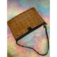 ราคา MCM พอช12นิ้ว รับประกันของแท้ 3990 ลดในไลฟ์เหลือ2800แถมสายยาวให้ฟรีค่า✨ (19075741566)
