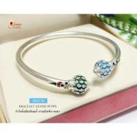 ราคา กำไลข้อมือเงินแท้ 99.9% งานสุโขทัย กำไลลงยา ตรงหัวกำไล สีเขียว และฟ้า เล่นลายดอกพิกุล กำไลแบบเปิดขยายได้ SK0130 (2009226913)