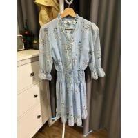 ราคา Used เดรสลายดอกไม้ สีฟ้า จาก VISA (23074799789)