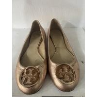 ราคา Tory burch รองเท้าส้นแบน preloved มือสองต้นฉบับ (9694796875)