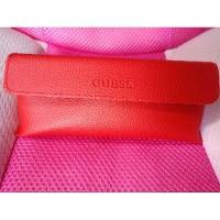 ราคา กล่องใส่แว่นตา สีแดง GUESS (24609377187)