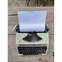 ราคา เครื่องพิมพ์ดีด Olympia รุ่น Traveller de Luxe S (26755285140)