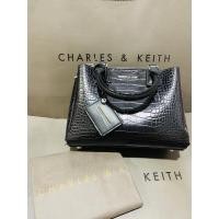 ราคา Used ของแท้ มือ 2 Charles & Keith ส่งฟรี (10625152942)
