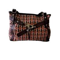 ราคา กระเป๋าสะพายทรง Shopping Marie Clare งานแท้ ตู้ญี่ปุ่น สภาพ 95% ใหม่มาก หนังแท้สานเป็นลายตาราง (29656612397)